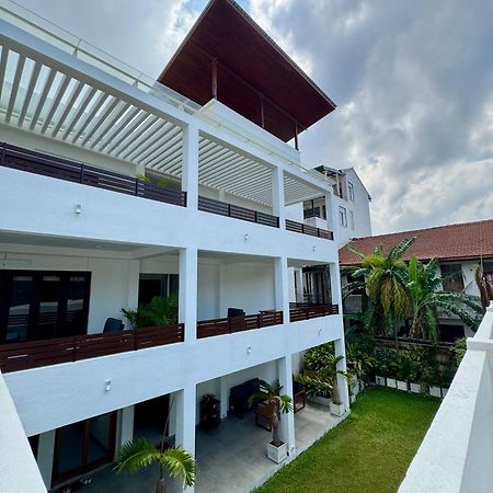 Aurora Holiday House Дехивала-Маунт-Лавиния Экстерьер фото