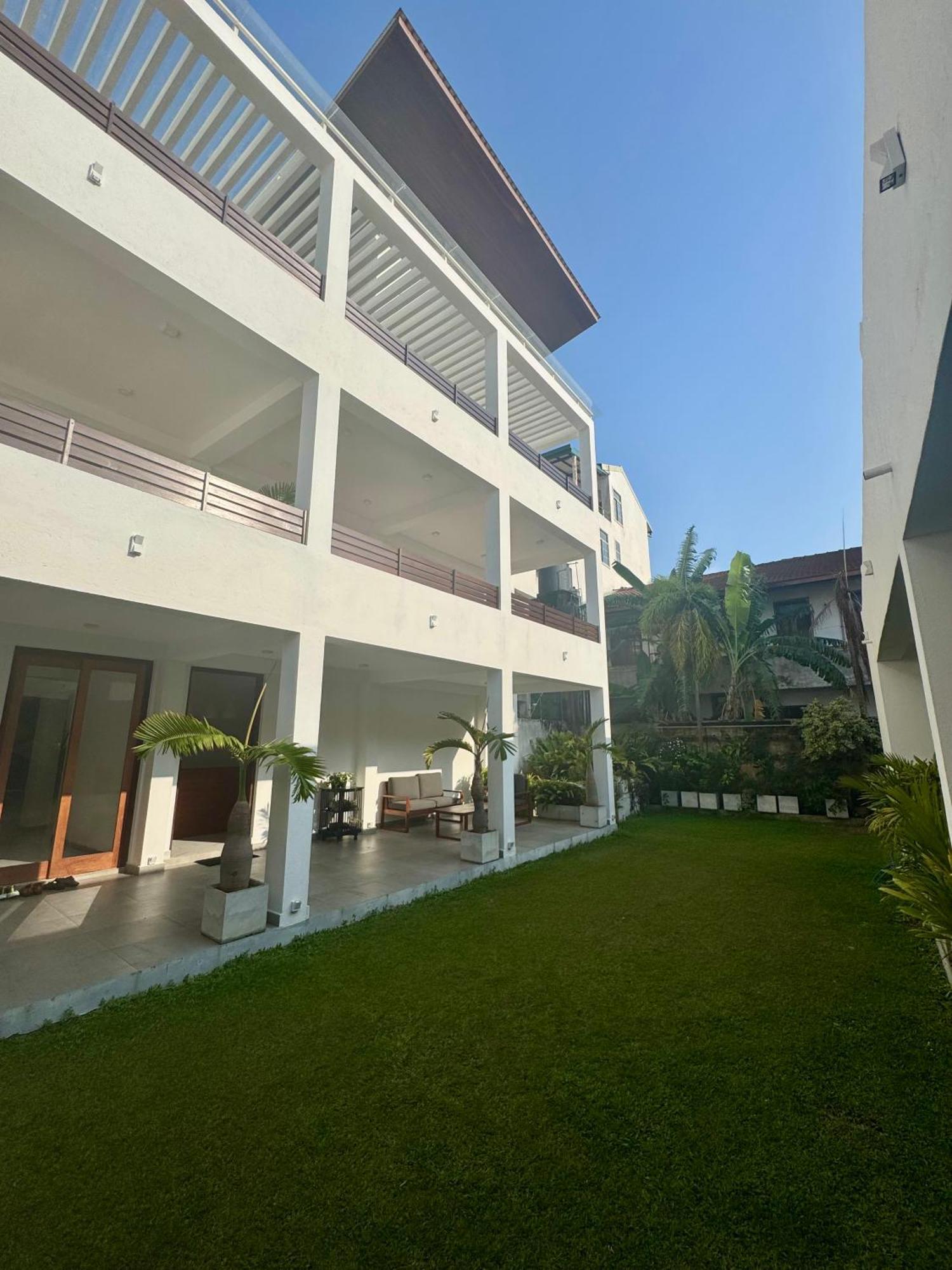 Aurora Holiday House Дехивала-Маунт-Лавиния Экстерьер фото