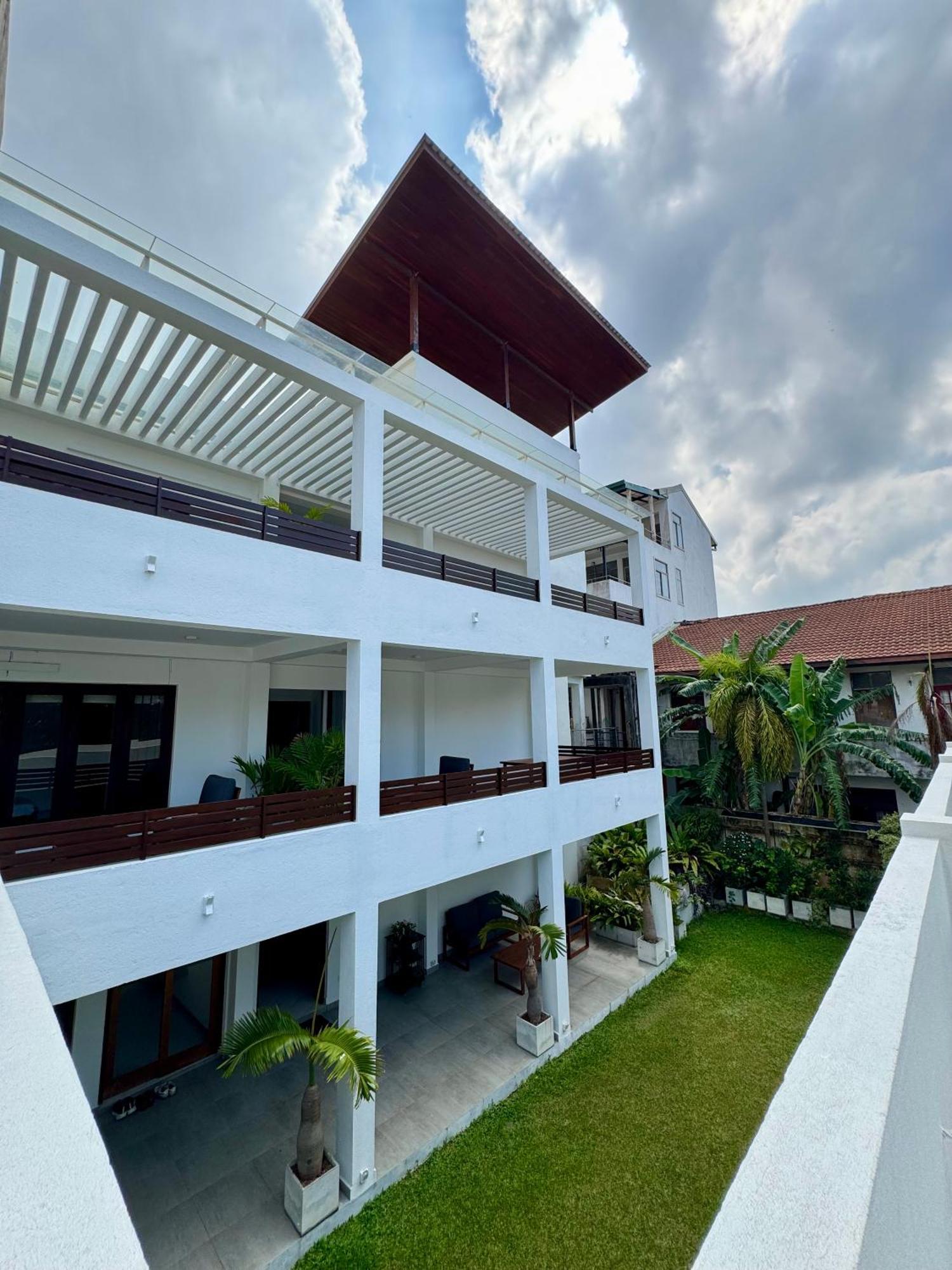 Aurora Holiday House Дехивала-Маунт-Лавиния Экстерьер фото